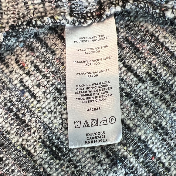 LOFT Outlet Black and White Striped Top with Hints of Color 3/4 Sleeve Size L - Picture 7 of 7